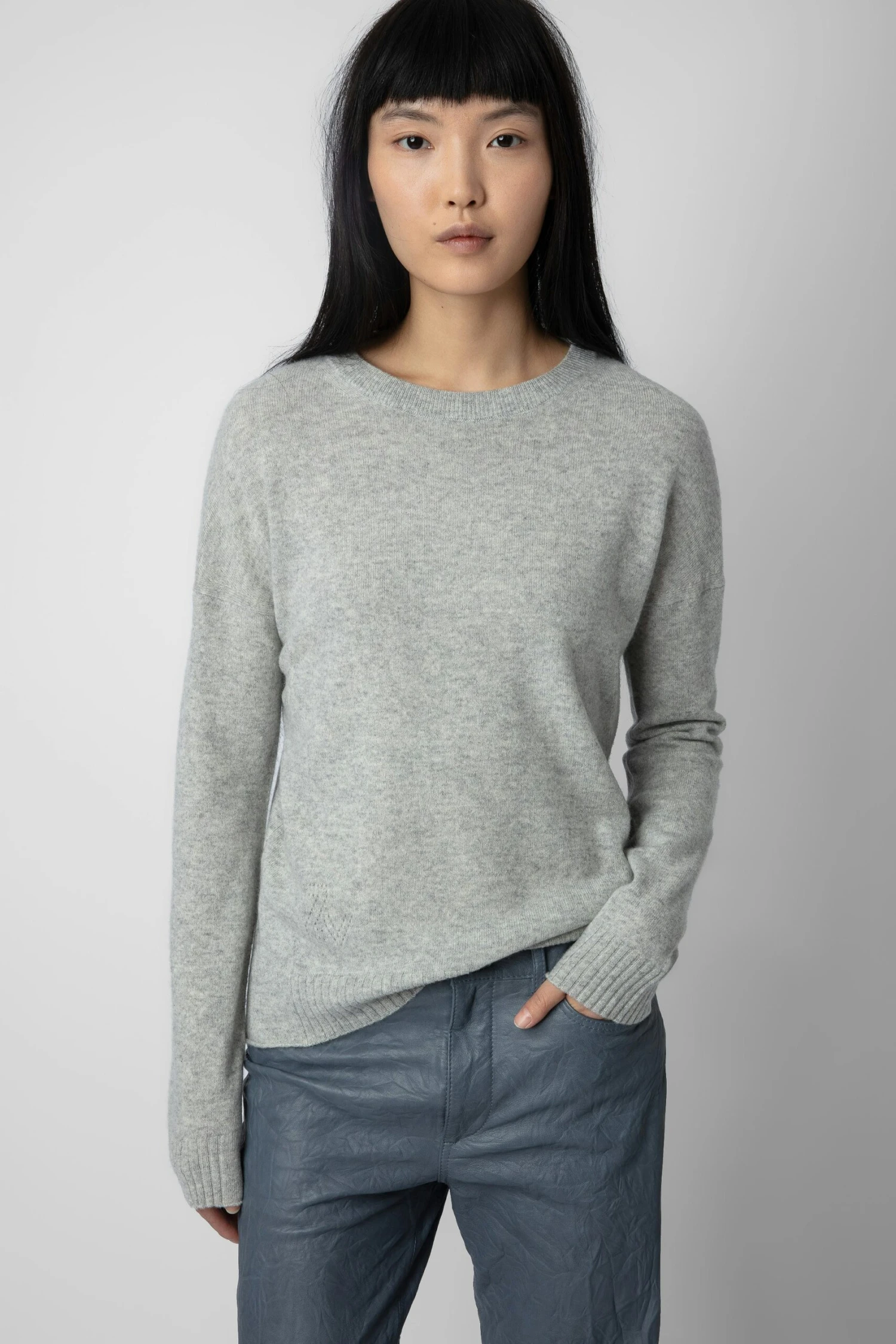 Zadig & Voltaire Cici Patch Cashmere Sweater Gris Chine Clair 1 Zadig & Voltaire Cici Patch Cashmere Sweater Gris Chine Clair